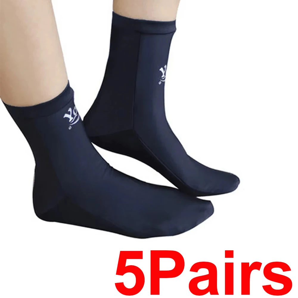 Chaussettes de plongée en lycra légères en polyamide pour hommes et femmes.