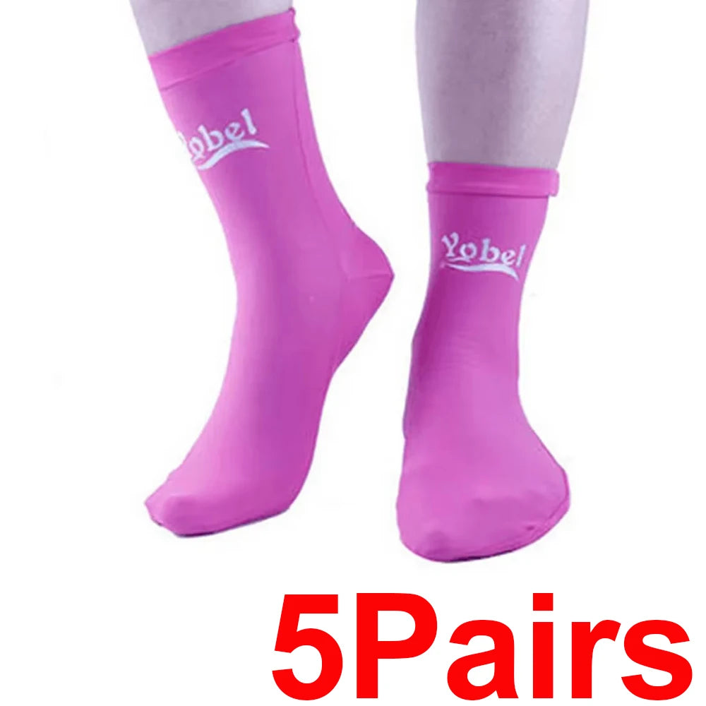 Chaussettes de plongée en lycra légères en polyamide pour hommes et femmes.