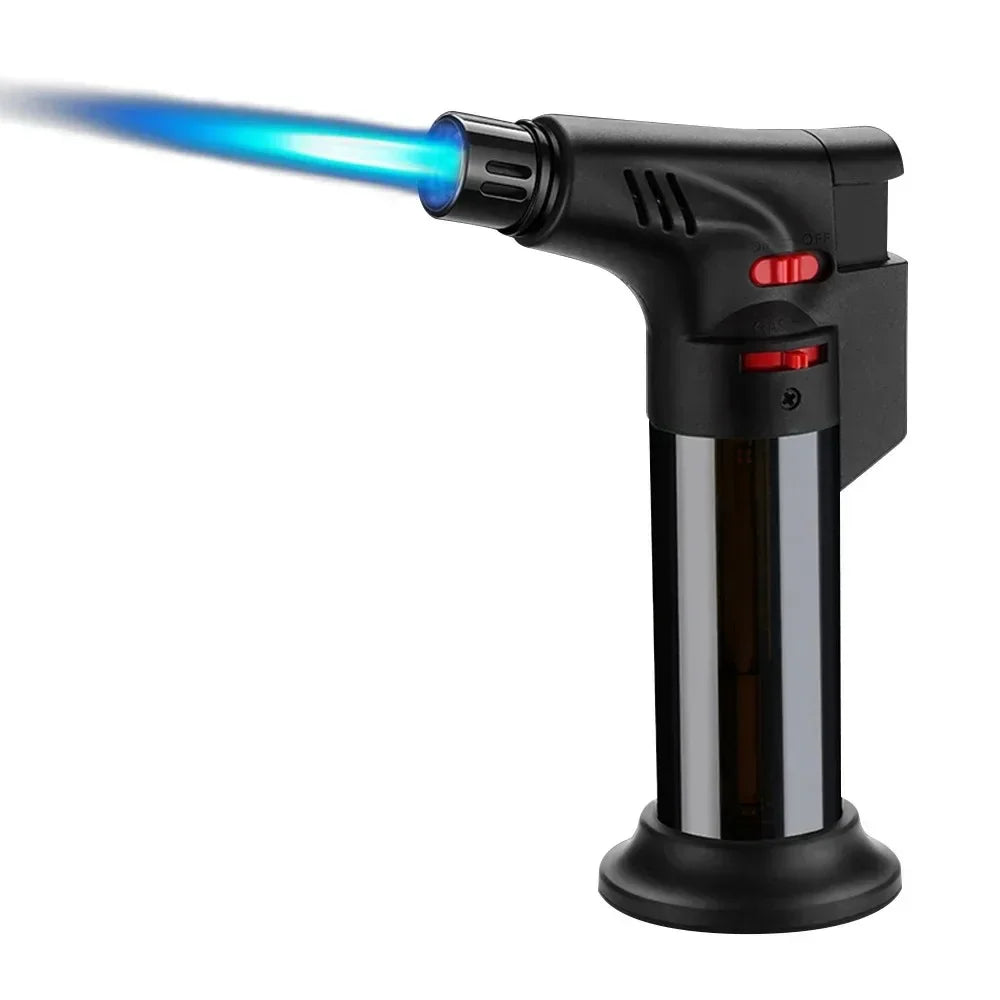 Lot de 8 briquets torches rechargeables au butane. CAMPAERO