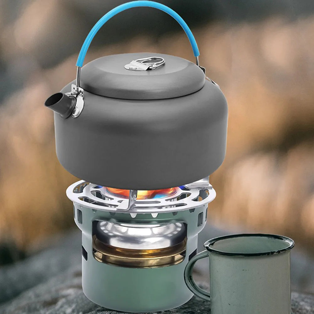 Équipement et accessoires de camping, réchaud à alcool, four d'extérieur, mini-barbecue. CAMPAERO